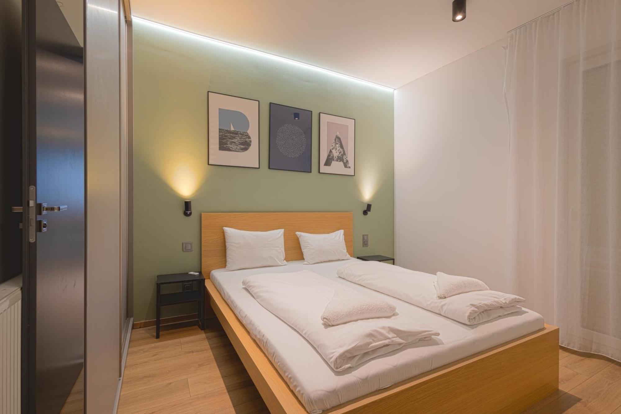 Vitorlas Wellness Apartman Siofok By Bltn Exteriör bild
